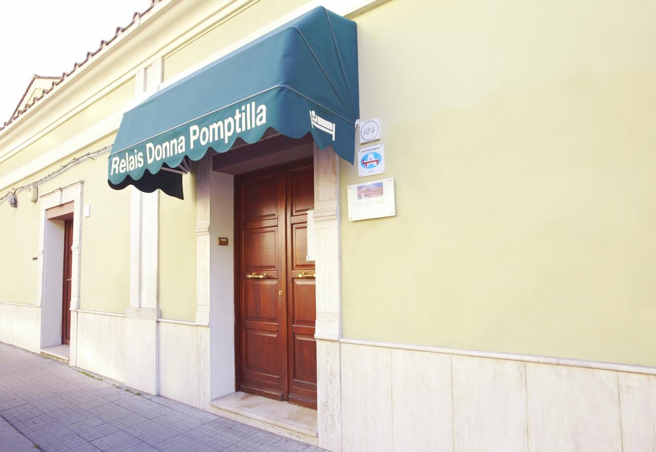 Affittacamere Donna Pomptilla Cagliari Bagian luar foto